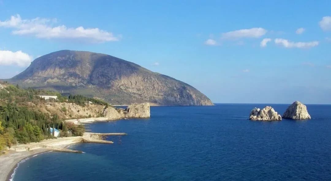 Гурзуф и море